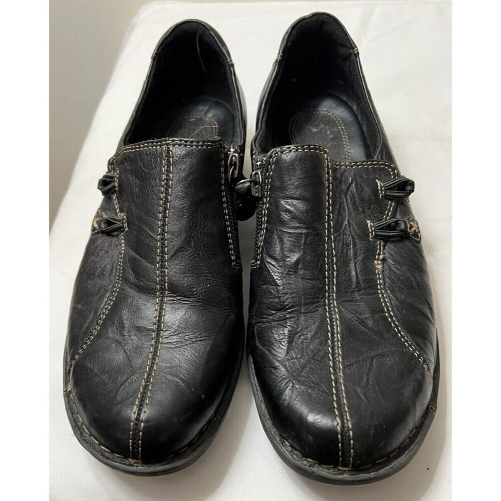 Clarks Size 7.5W Slip On Leather Loafers Zipper On Side